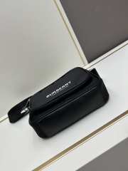 Uubags | Burberry Paddy Bag In Black 21x10x15.5cm - 4