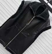 Uubags | Louis Vuitton 1AGBW4 Shearling Leather Gilet In Black - 6