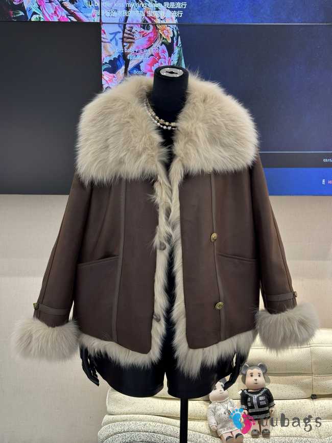 Uubags | Fendi winter jacket with sheep fur - 1