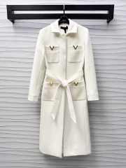 Uubags | Valentino Garavani Drill double-breasted coat in white - 1