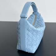 Uubags | Bottega Veneta Wallace bag with Intrecciato craftsmanship in light blue calf leather 22x13x9.5cm - 6