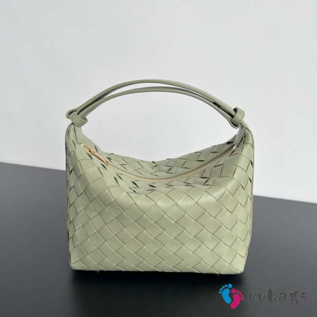 Uubags | Bottega Veneta Wallace bag with Intrecciato craftsmanship in light green calf leather 22x13x9.5cm - 1