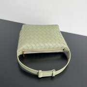 Uubags | Bottega Veneta Wallace bag with Intrecciato craftsmanship in light green calf leather 22x13x9.5cm - 6