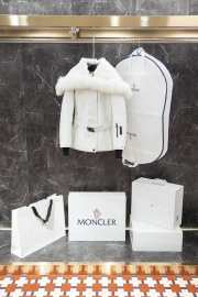 Uubags | Moncler Ski Down Jacket In White - 6