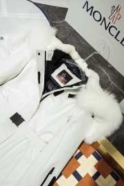 Uubags | Moncler Ski Down Jacket In White - 5