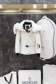 Uubags | Moncler Ski Down Jacket In White - 2