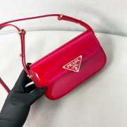 Uubags | Prada patent leather shoulder bag with flap in red 10.5x20.5x4cm - 3