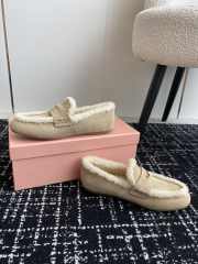 Uubags | Miu Miu fur loafer in light beige - 2