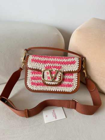 Uubags | Valentino Garavani Alltime Vlogo Bag In Pink 23.5x18x8cm