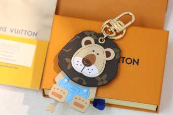 Uubags | Louis Vuitton Lion Keychain