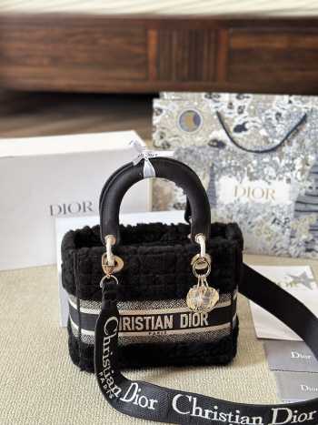 Uubags | Dior Medium Lady D-lite Black Cannage Shearling Bag 24x20x11cm