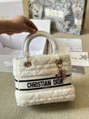 Uubags | Dior Medium Lady D-lite White Cannage Shearling Bag 24x20x11cm - 5