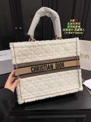 Uubags | Dior Book Tote Ecru Cannage Lambskin Shearling In White 36x27.5x16.5cm - 4