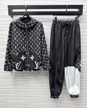 Uubags | Louis Vuitton Loose jacket with jogging trousers in black - 1