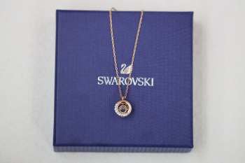 Uubags | Swarovski Dextera pendant Round cut, White, Rose gold-tone plated necklace