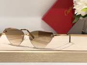 Uubags | Cartier Panthère de Cartier sunglasses, non-rimmed metal, smooth golden finish, grey lenses - 2