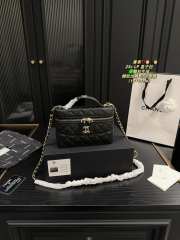 Uubags | Chanel box bag in black 19x13cm - 1