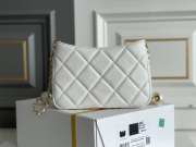 Uubags | Chanel Hobo Bag In White 13x18x7cm - 4