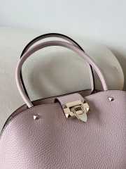 Uubags | Valentino Garavani Rockstud Handbag In Pink Grainy Calfskin 28x21x14cm - 3