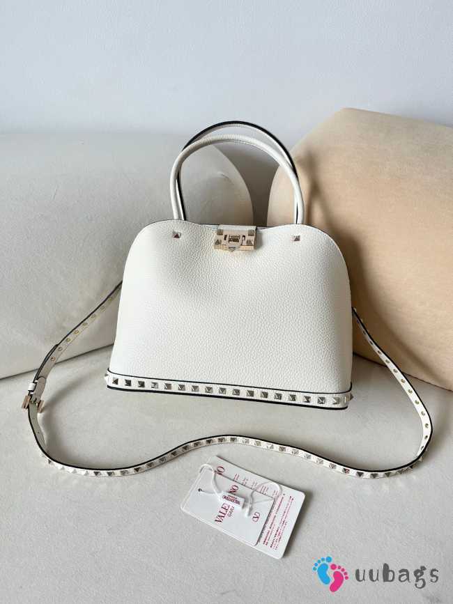 Uubags | Valentino Garavani Rockstud Handbag In White Grainy Calfskin 28x21x14cm - 1