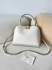 Uubags | Valentino Garavani Rockstud Handbag In White Grainy Calfskin 28x21x14cm - 1