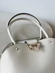 Uubags | Valentino Garavani Rockstud Handbag In White Grainy Calfskin 28x21x14cm - 2