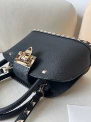 Uubags | Valentino Garavani Rockstud Small Bag In Black Grainy Calfskin 21x15x10cm - 4