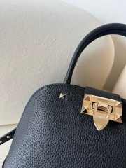 Uubags | Valentino Garavani Rockstud Small Bag In Black Grainy Calfskin 21x15x10cm - 2