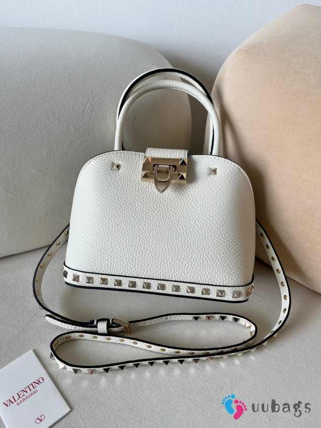 Uubags | Valentino Garavani Rockstud Small Bag In White Grainy Calfskin 21x15x10cm - 1