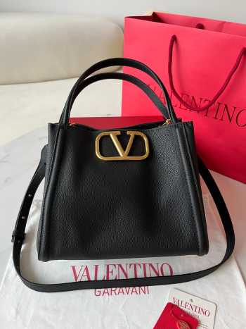 Uubags | Valentino Garavani Alltime Bag In Black Grainy Calfskin 26x21x17cm