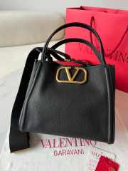 Uubags | Valentino Garavani Alltime Bag In Black Grainy Calfskin 26x21x17cm - 3