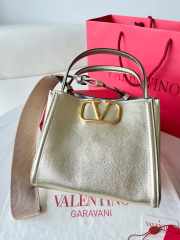 Uubags | Valentino Garavani Alltime Bag In Metallic Calfskin Gold 26x21x17cm - 6