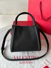 Uubags | Valentino Garavani Alltime Small Bag In Black Grainy Calfskin 19x17x14cm - 3