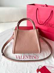 Uubags | Valentino Garavani Alltime Small Bag In Pink Grainy Calfskin 19x17x14cm - 5