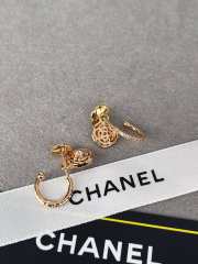 Uubags | Chanel Extrait de Camélia Gold Earrings  - 2