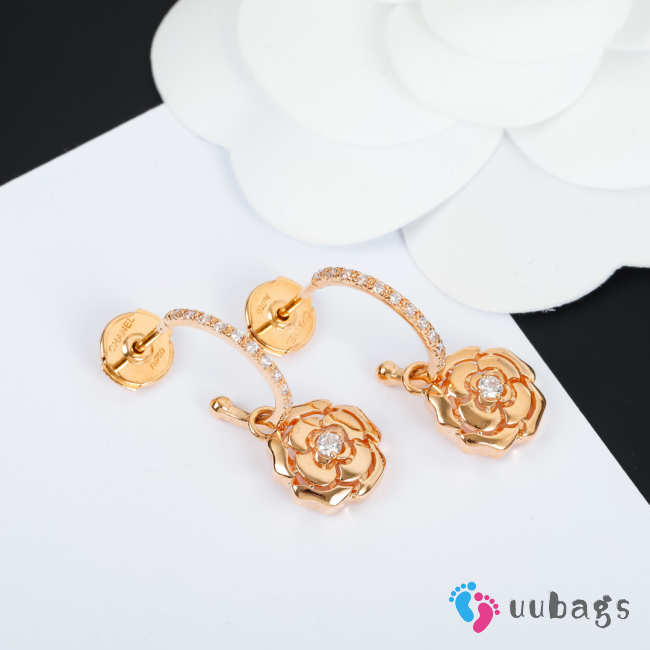 Uubags | Chanel Camélia Gold Earrings - 1