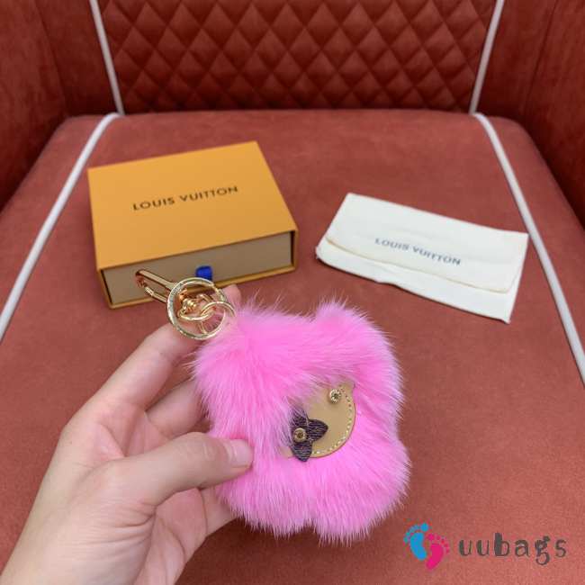 Uubags | Louis Vuitton M02300 Vivienne Fur Keychain In Pink - 1