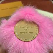 Uubags | Louis Vuitton M02300 Vivienne Fur Keychain In Pink - 5