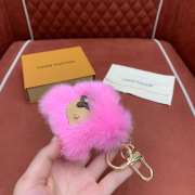 Uubags | Louis Vuitton M02300 Vivienne Fur Keychain In Pink - 2