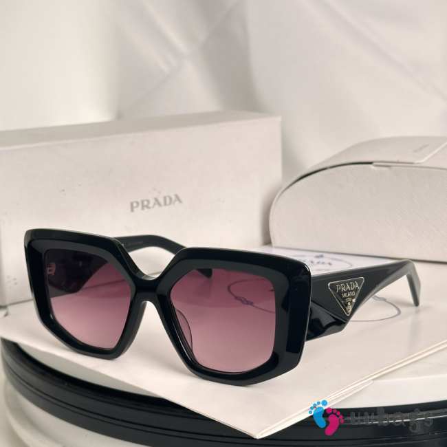 Uubags | Prada sunglasses with triangle logo 01 - 1