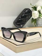 Uubags | Chanel Cat Eye Sunglasses Acetate & Glass Pearls - 2