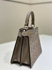 Uubags | Fendi Peekaboo ISeeU dove gray leather bag with FF interlacing 27x11x20cm - 3