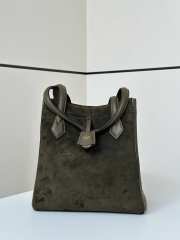 Uubags | Fendi Origami Leather Green Bag 27x15x27cm - 3