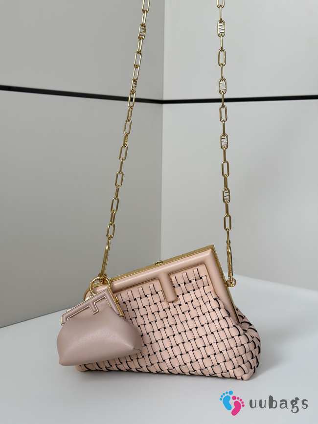 Uubags | Fendi First Small pink interlaced leather bag 24x9x18cm - 1