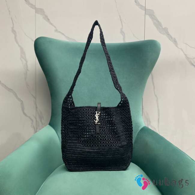 Uubags | YSL Le 5 à 7 raffia shoulder bag in black 37x14x30cm - 1