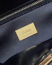 Uubags | Fendi Peekaboo shoulder bag in black 24x10.5x18.5cm - 5