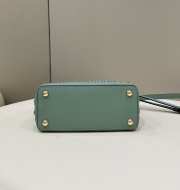 Uubags | Fendi Peekaboo shoulder bag in mint green 24x10.5x18.5cm - 4