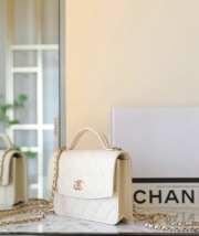 Uubags | Chanel Woc crossbody handbag in white 18x14x3cm - 3