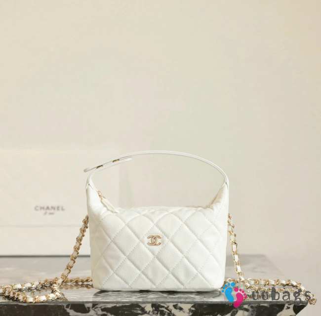 Uubags Chanel Small Hobo Bag In White 21.5x19x6cm - 1