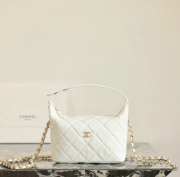 Uubags Chanel Small Hobo Bag In White 21.5x19x6cm - 1